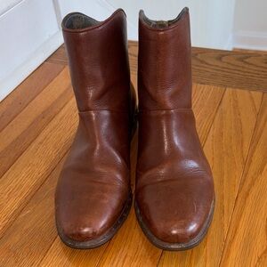 UGG womens Brown Leather Booties
